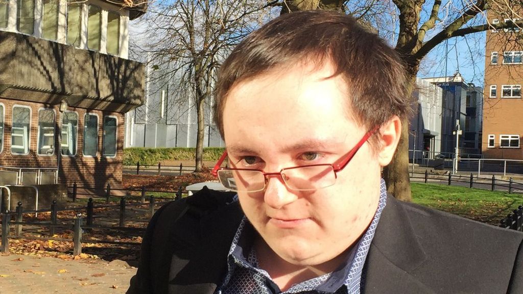 Paedophile Adam Isaac groomed boys on Minecraft
