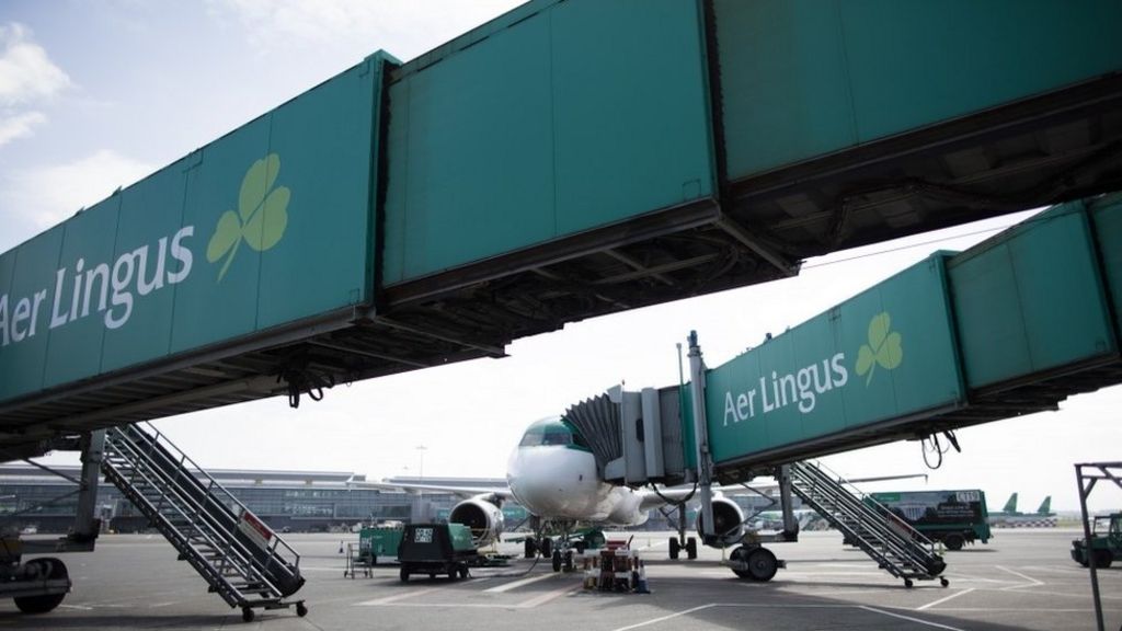 Aer Lingus staff arrested over 'immigrant smuggling'