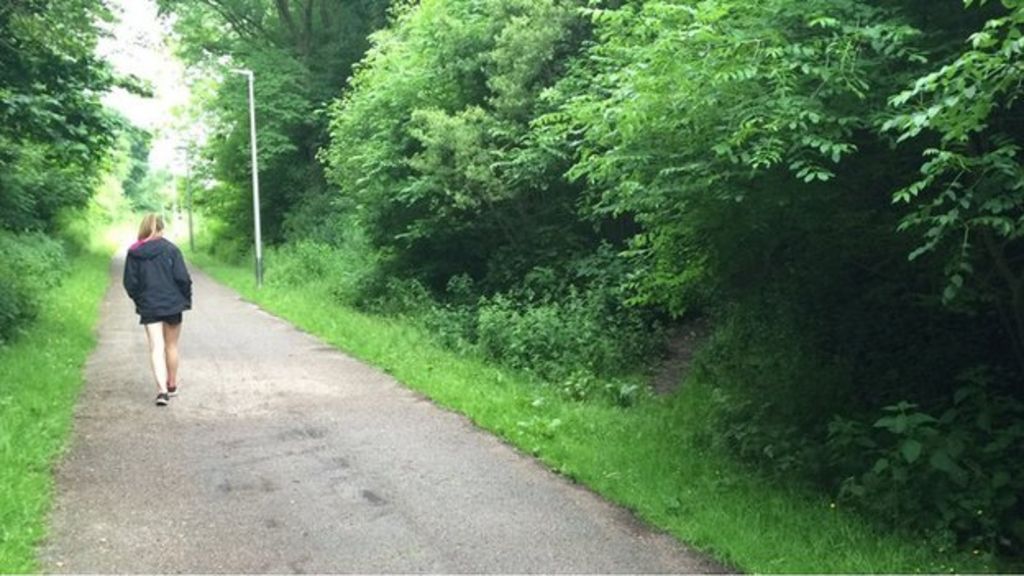 'Unsafe' path fears after Bollington school bus cuts