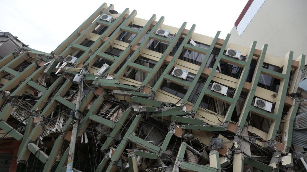 In pictures: Ecuador earthquake