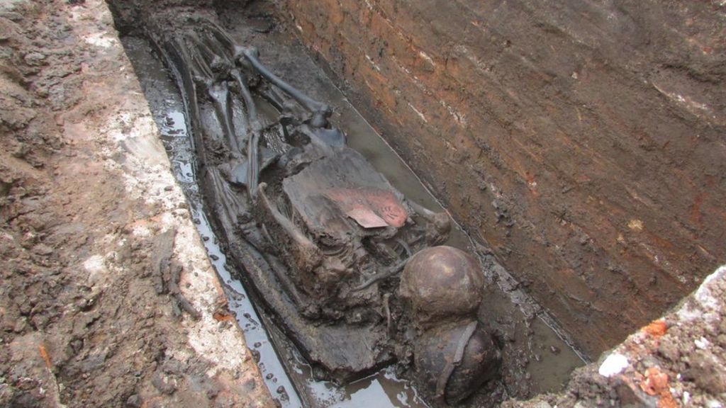 Memorial service for bodies found during Blackburn dig