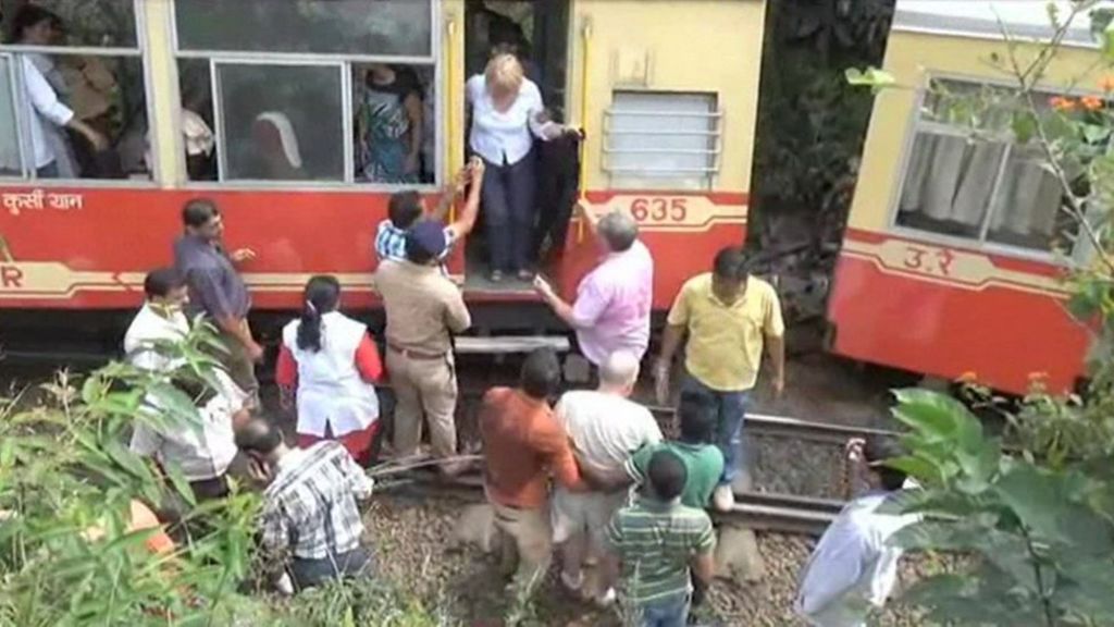 VIDEO: Tourist: 'We heard this shuddering'