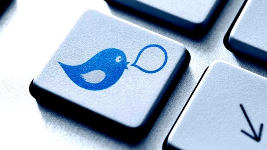 Hackers tweet photos with hidden code