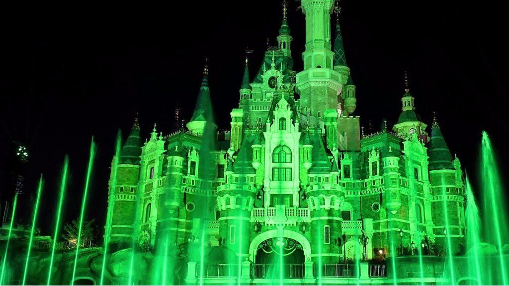Landmarks around the world have been lit up green for St Patrick's Day