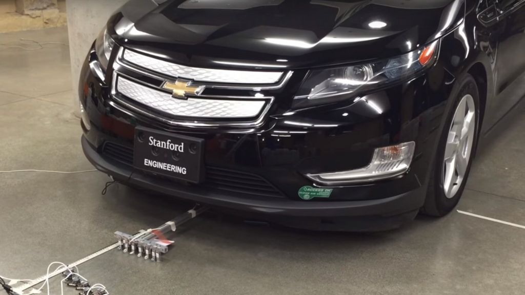 VIDEO: Tiny robot ants pull car with teamwork