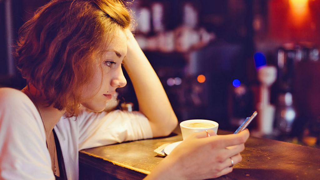 Facebook lurking 'makes you miserable'