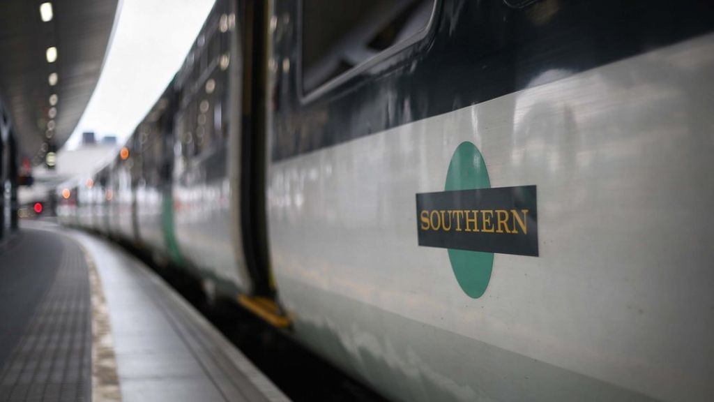 Southern train 'moved with doors open'