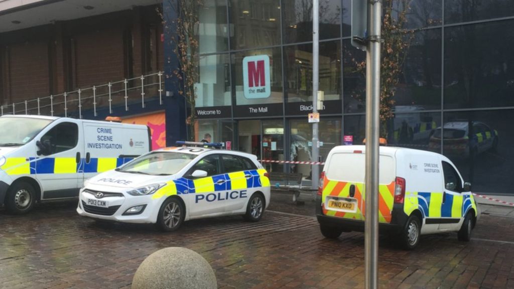 Shopping centre burgled and 'set alight'