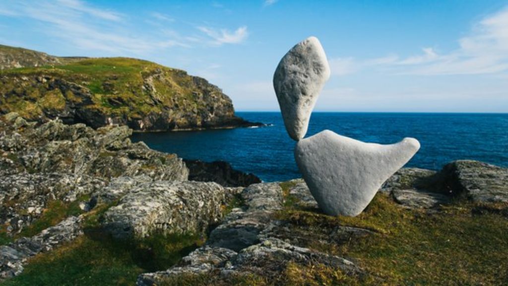 Gravity artist uses island as canvas