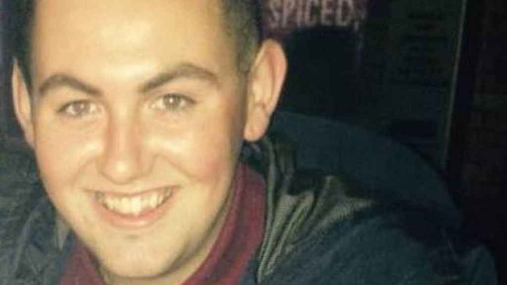 Father told by Apple to get court order for dead son's data