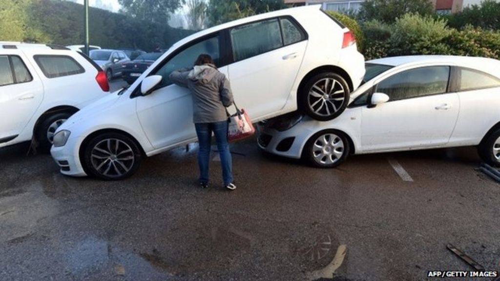 VIDEO: Flash floods tear through French Riviera