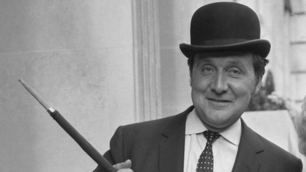 VIDEO: Avengers star Patrick Macnee dies