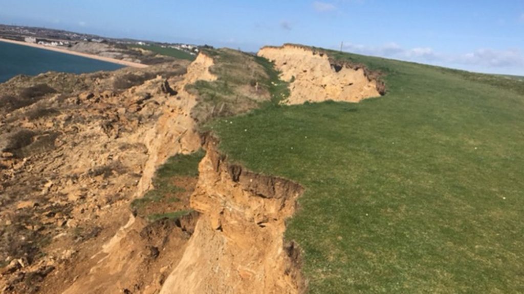 Weymouth Jurassic Coast cliff crack leads to slippage - BBC News