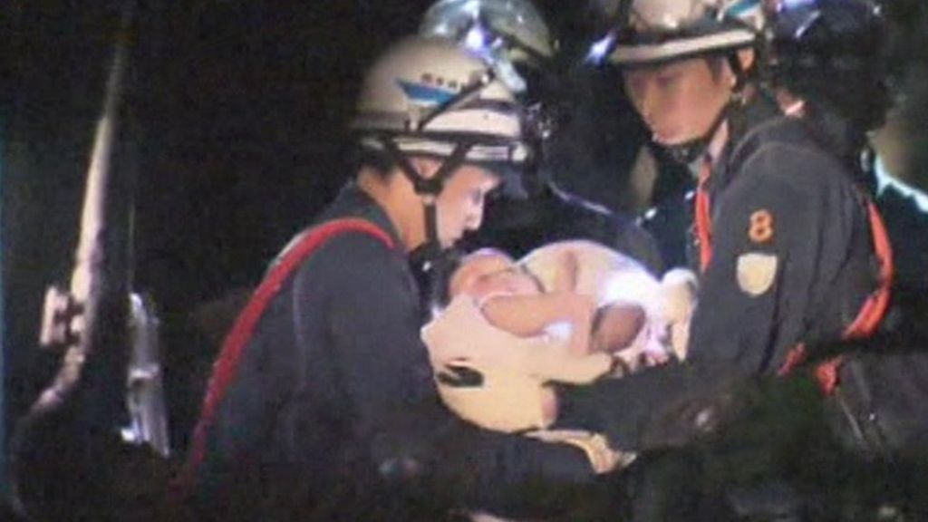 VIDEO: Baby rescued from Japan quake rubble