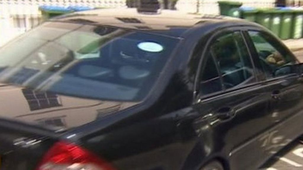 VIDEO: Parking fraudster court ticket filmed