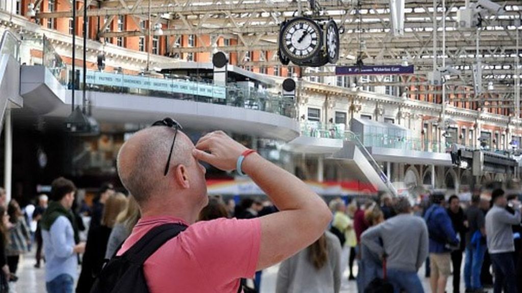 London rail services make up six of top ten most overcrowded