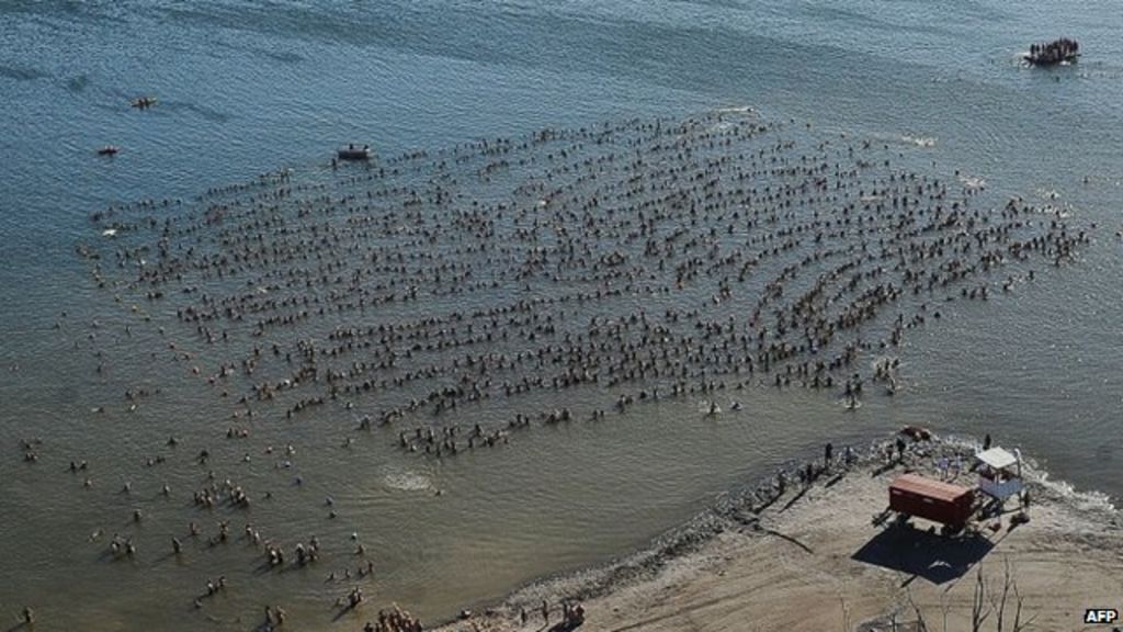 What is floating in this lake?