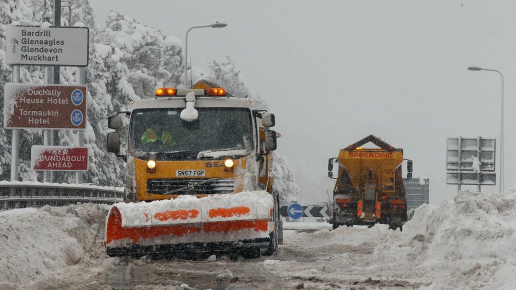 Transport Scotland unveil gritter tracker - BBC News - BBC News