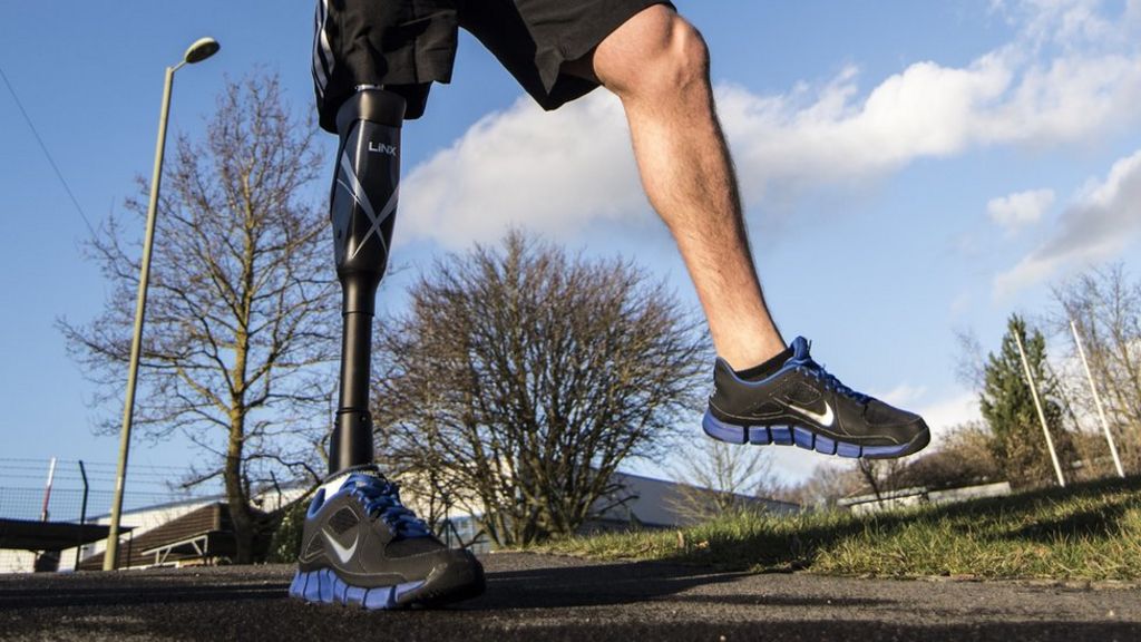 'Smart leg' makes engineering prize list