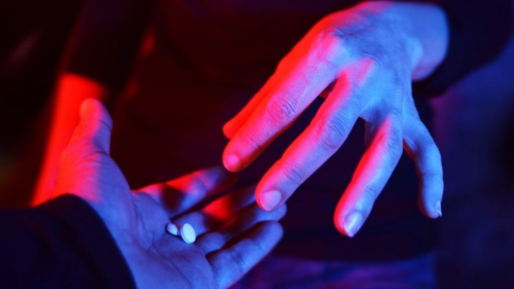 Brain scans 'may spot teen drug problems'