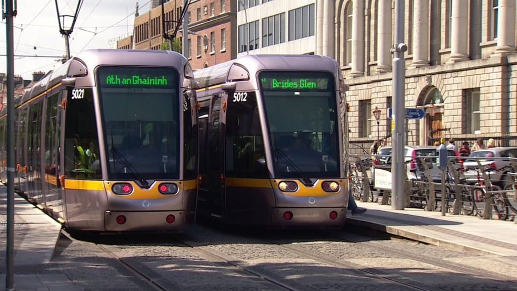 Tram dispute ends with pay rise offer