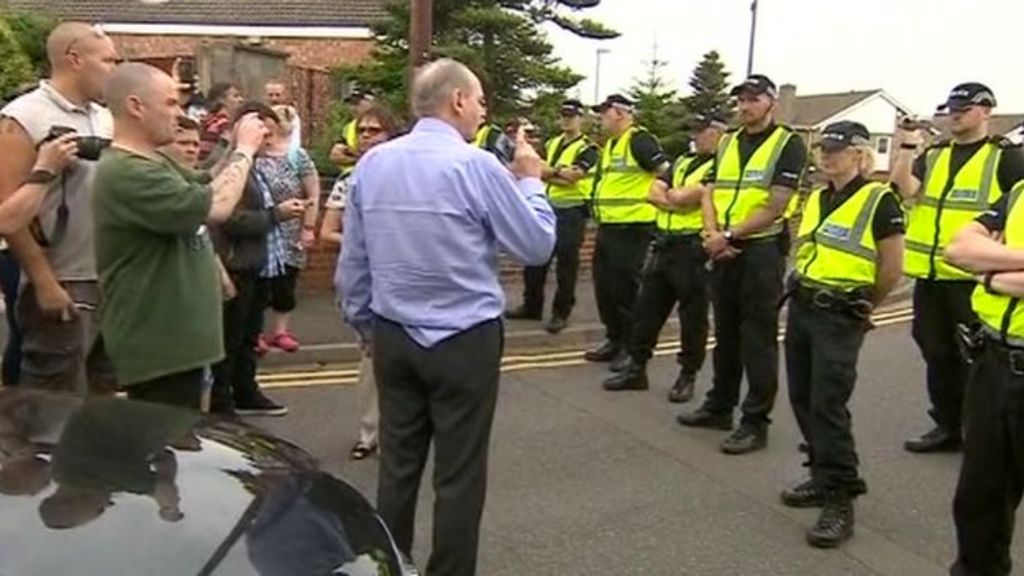 Bailiffs possess eviction fight home