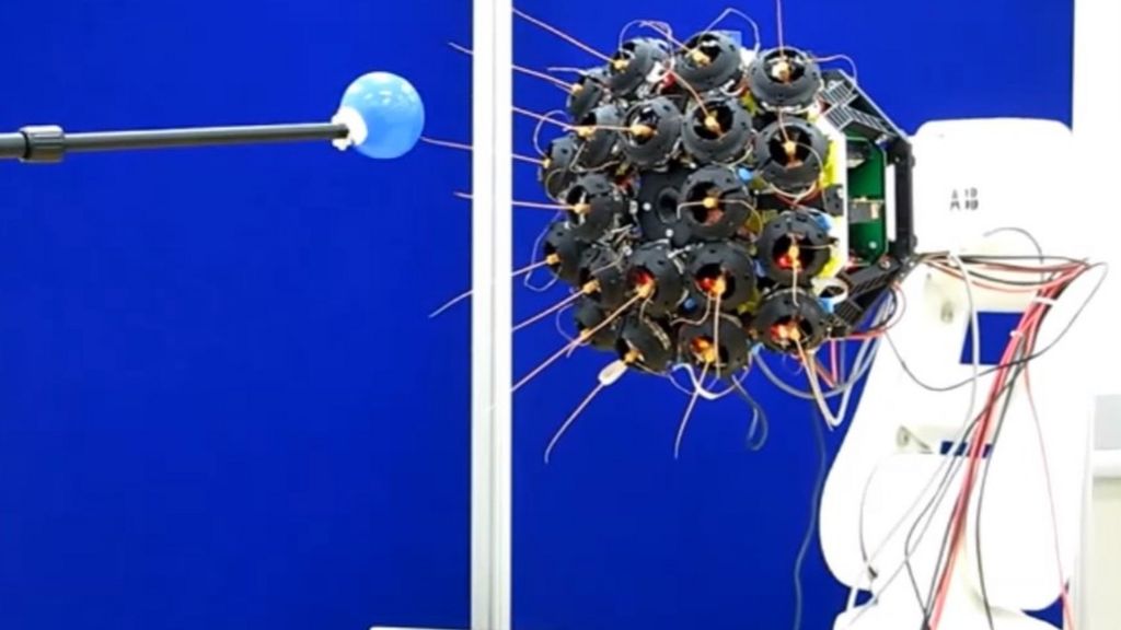 VIDEO: Super-creepy robot has whiskers
