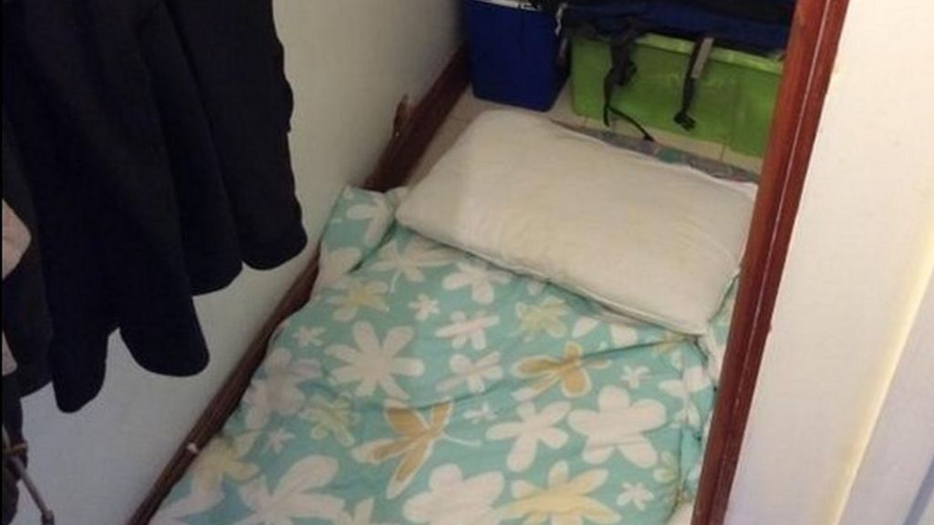 'Bed-under-stairs' to rent for £500