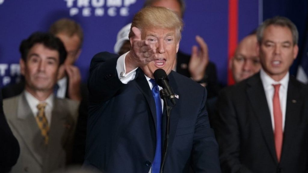 US election: Trump accepts Barack Obama was born in US
