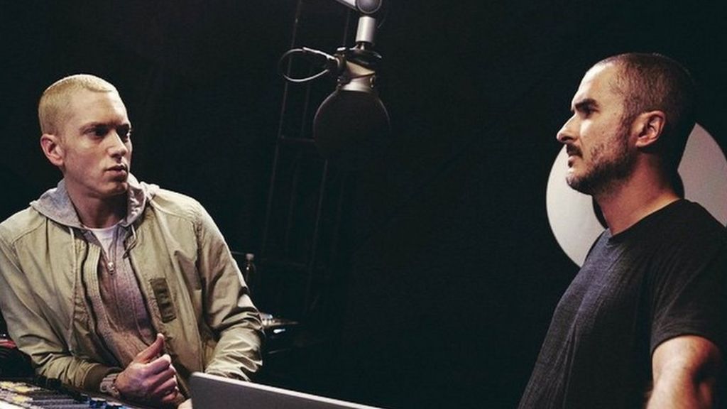 Apple launches Beats 1 radio station