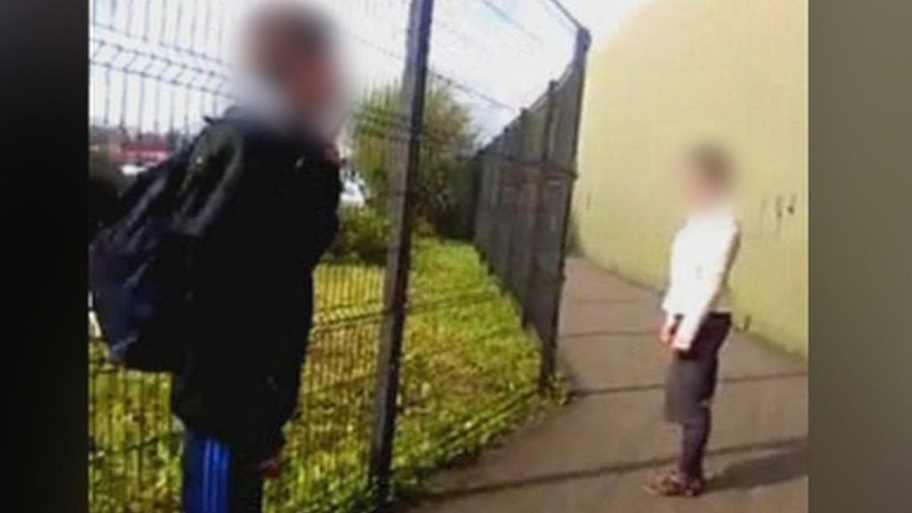 Stone-throwing youths abuse Romanian