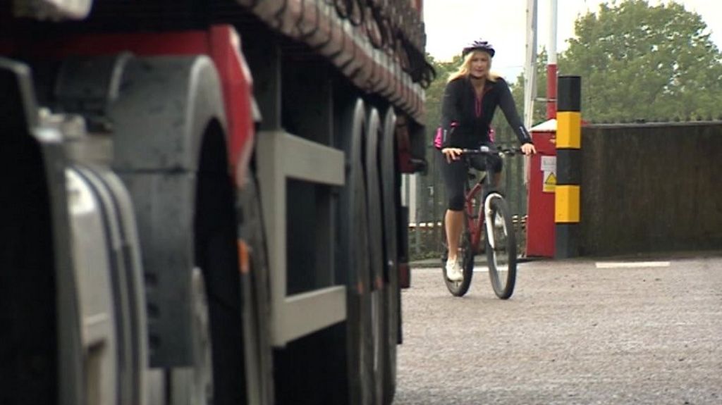 Gadget helps lorries detect cyclists in Nottinghamshire