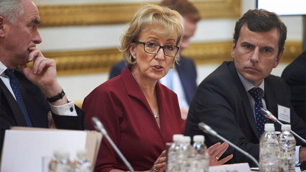 Government 'delayed fracking report' until after vote, Greenpeace claims