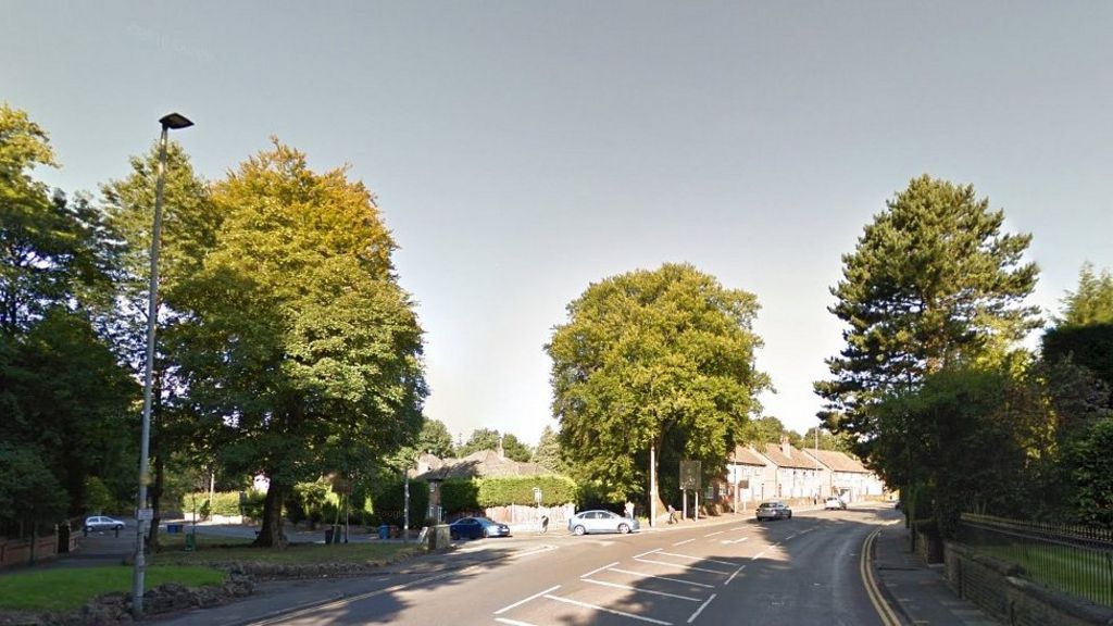 Jewish group 'threatened by man with axe' in hate crime