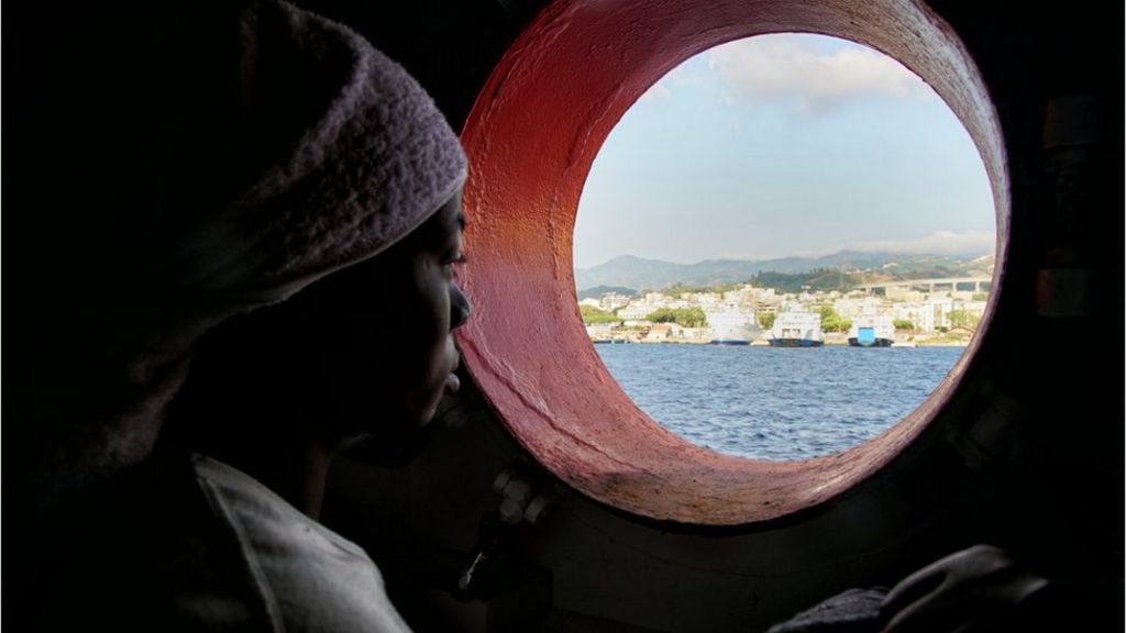 Migrant crisis: 22 bodies found on Mediterranean boat - MSF