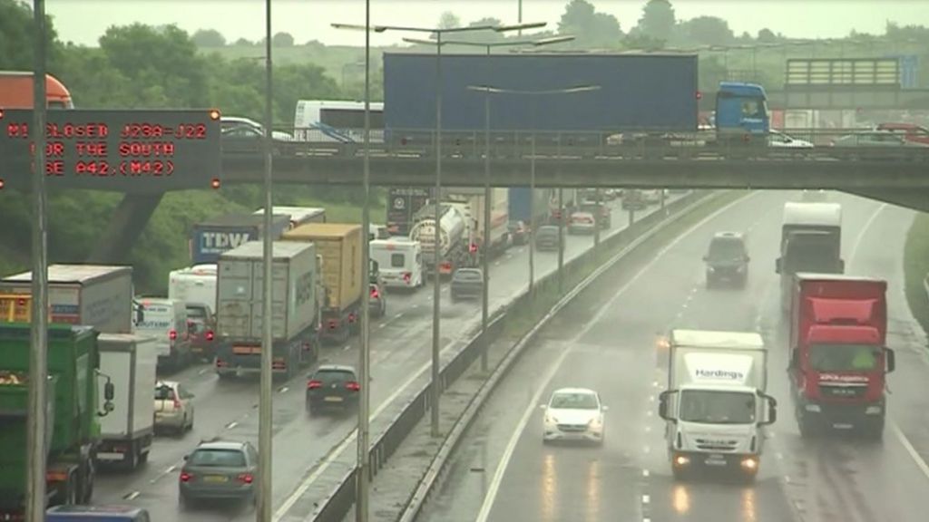 Protester with 'beef' against police jailed for closing M1