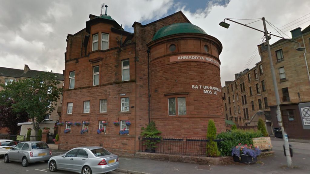 Nicola Sturgeon to visit Ahmadiyya Mosque in Glasgow - BBC News