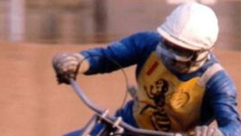 Speedway star's ashes interred at club