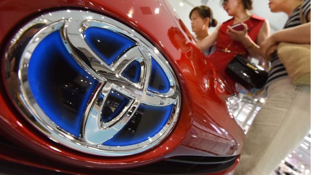Toyota shares rise despite weak earnings and outlook