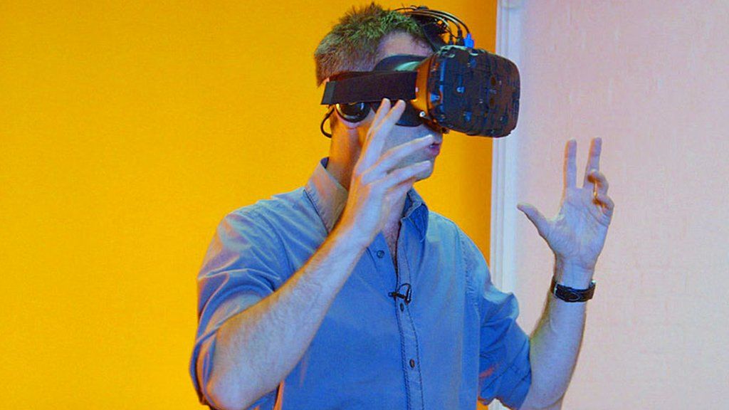 VIDEO: Hands on with the HTC Vive headset