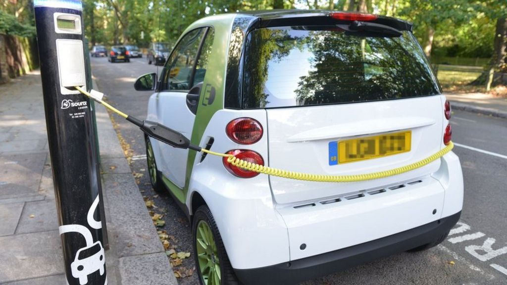 Electric cars set to get road priority in clean air zones