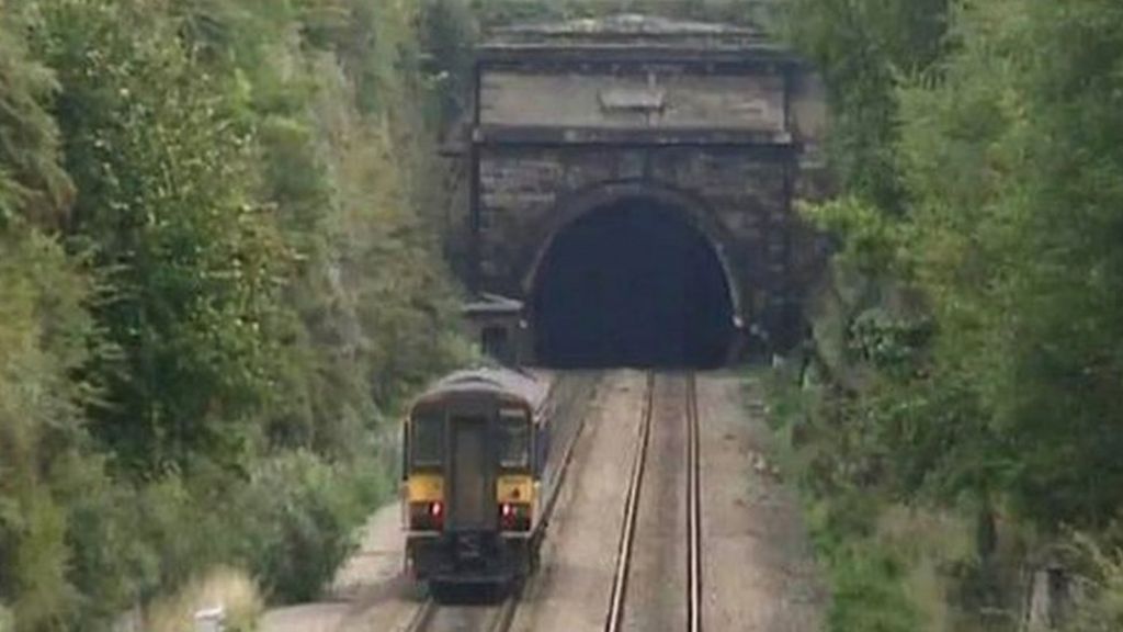 Rail electrification to close Severn Tunnel for six weeks BBC News