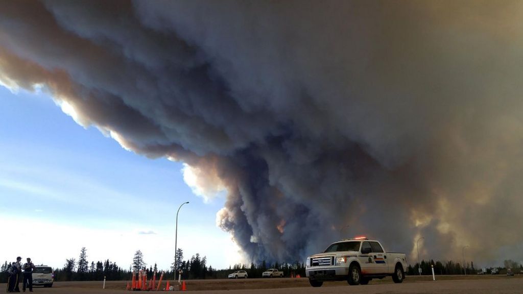 Canada wildfire advance 'slows'