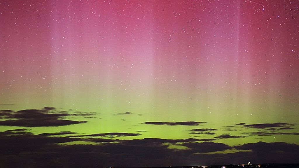 Northern Lights Shine In The Night Sky Over Wales - BBC News