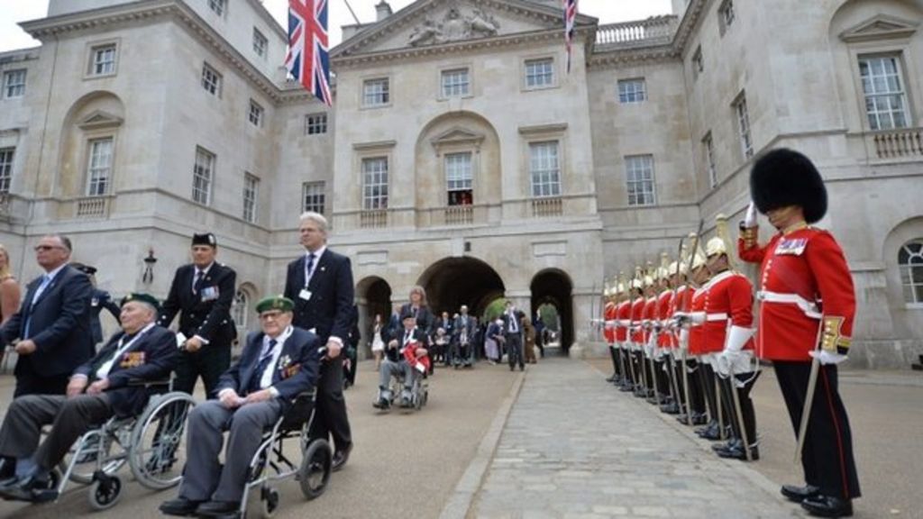 VJ Day: In pictures