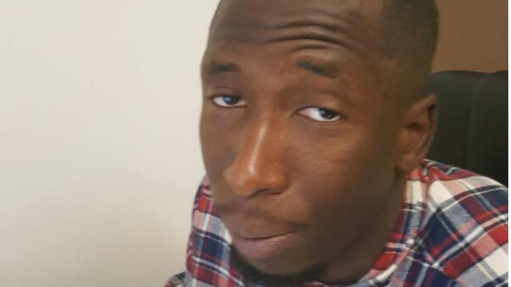 Croydon Halloween stabbing: Teen held on suspicion of murder - BBC - BBC News