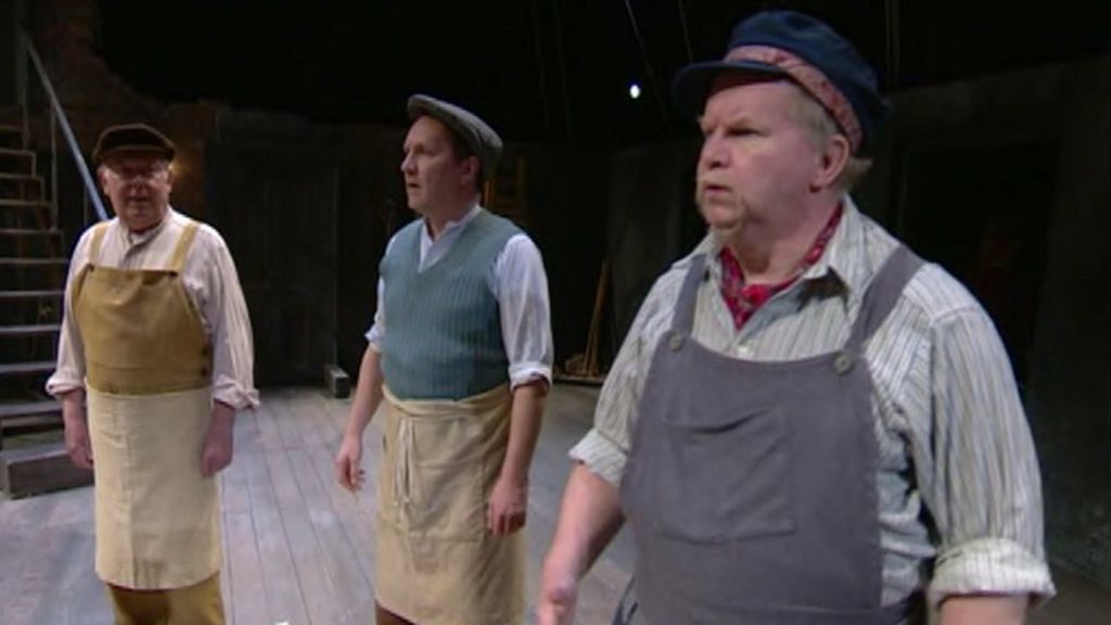 VIDEO: Amateurs join Shakespeare professionals