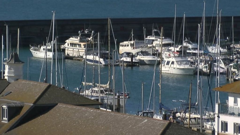 Britons jailed for cross-channel people smuggling attempt