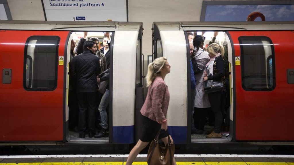 Tube maintenance staff vote on action