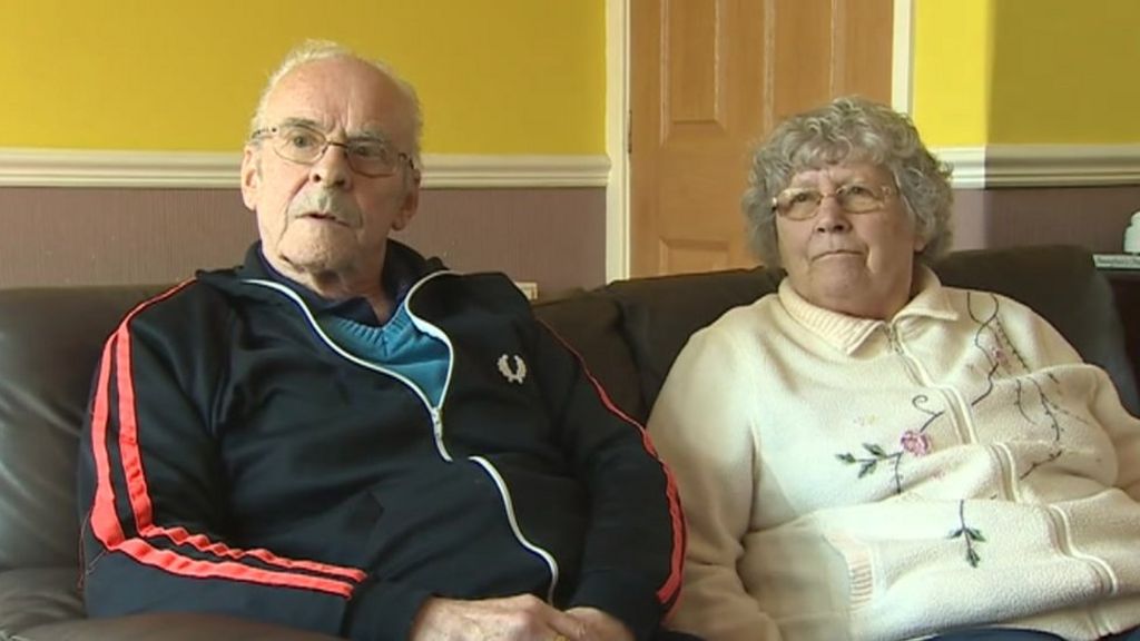Cancer photo couple: grandparents 'horrified' by deaths